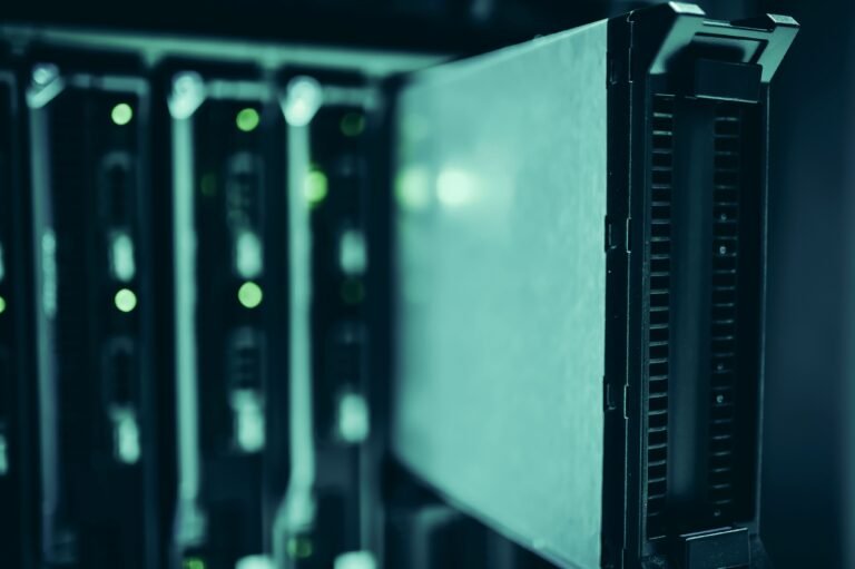 Racks de servidores em data center
